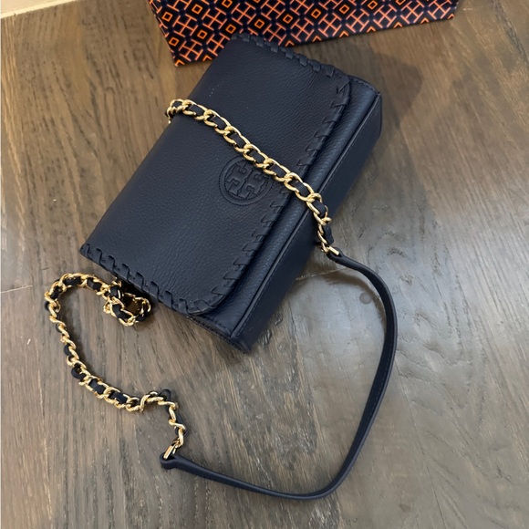 Tory Burch Blue Leather Marion Crossbody Bag small size navy blue - Picture 8 of 8